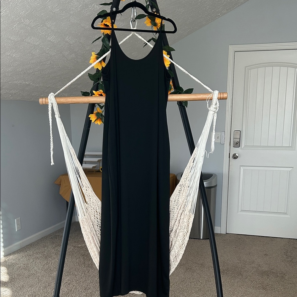 Elegant Black Sleeveless Dress
